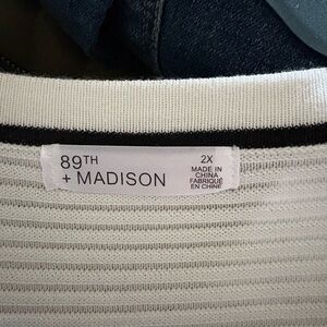 89th & Madison Black and White Knit Top